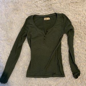 Hollister Stretchy quarter button up top